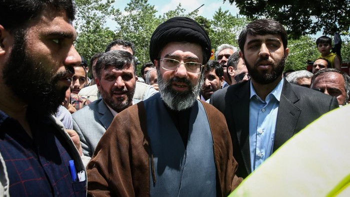 Iran Setuju Gencatan Senjata 2 Minggu dengan AS, Tapi Khamenei: “Bukan Akhir Perang”